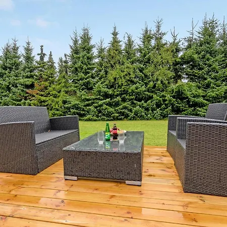 Gorgeous In Vaeggerlose With 4 Bedrooms And Wifi * Bøtø By
