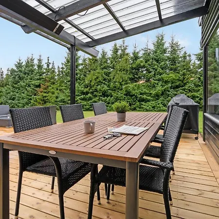 Gorgeous In Vaeggerlose With 4 Bedrooms And Wifi * Bøtø By